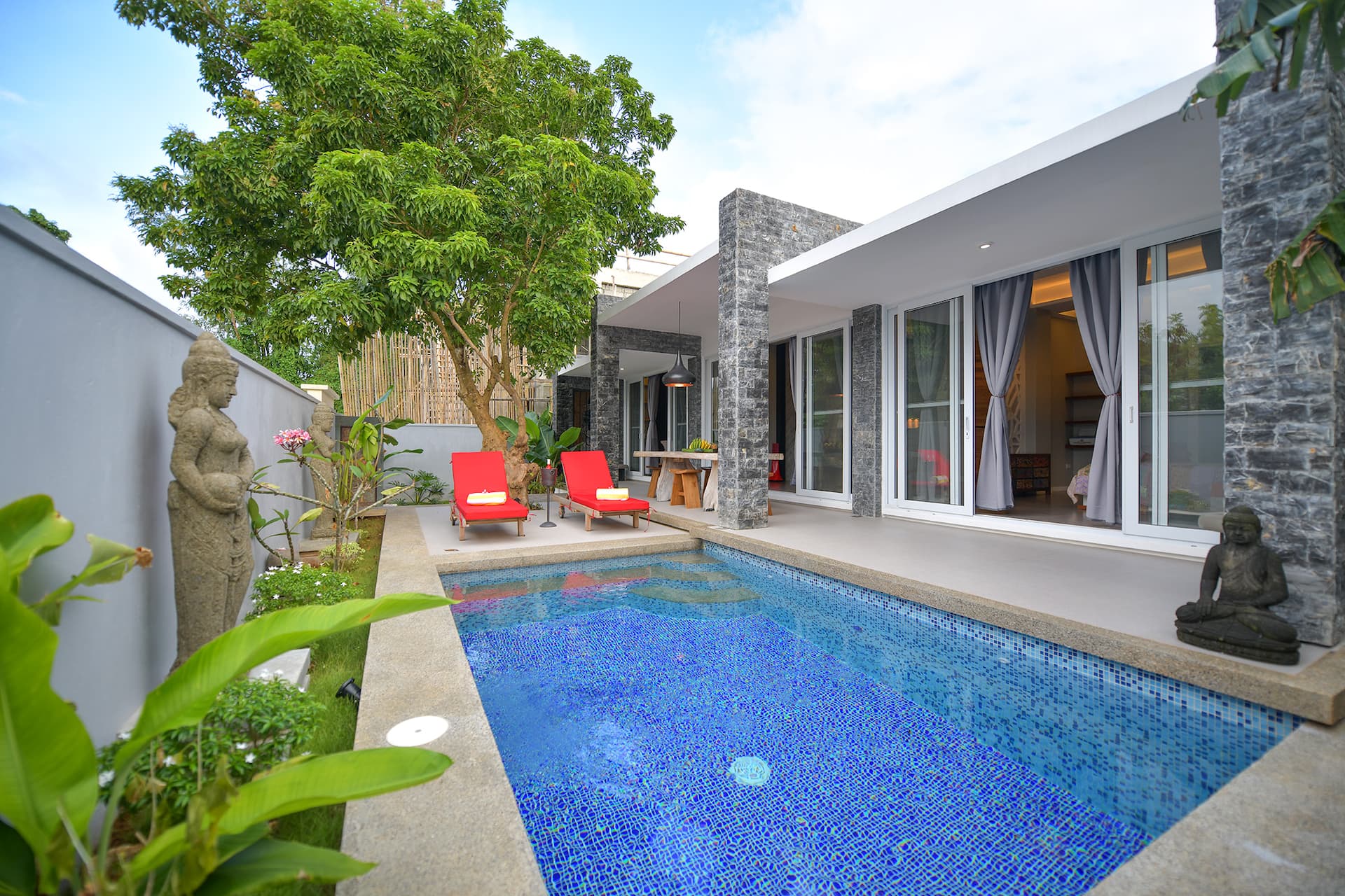 Villa Onyx in Boracay (Villa Ambria)