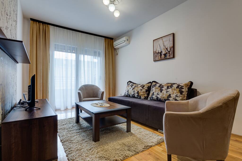 Living Room Sofa With Two armchairs