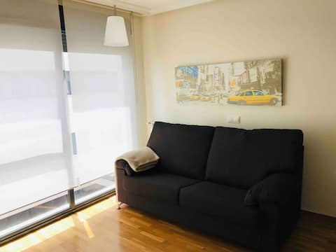 Anuncio de Airbnb popular: Luanco Ocean View - Apartamento Luminoso en Gozón