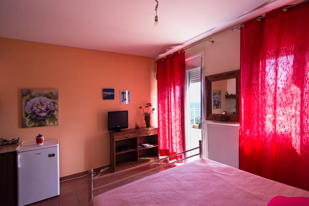 THE STUDIO