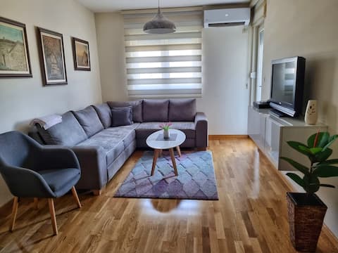 Riverside Apartment (New&Modern 2bedroom flat)