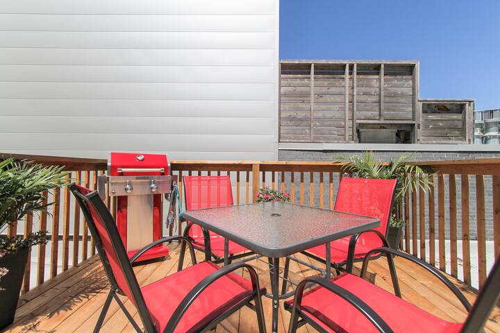 Duplex with rooftop terrace for friendly group gallery image 4