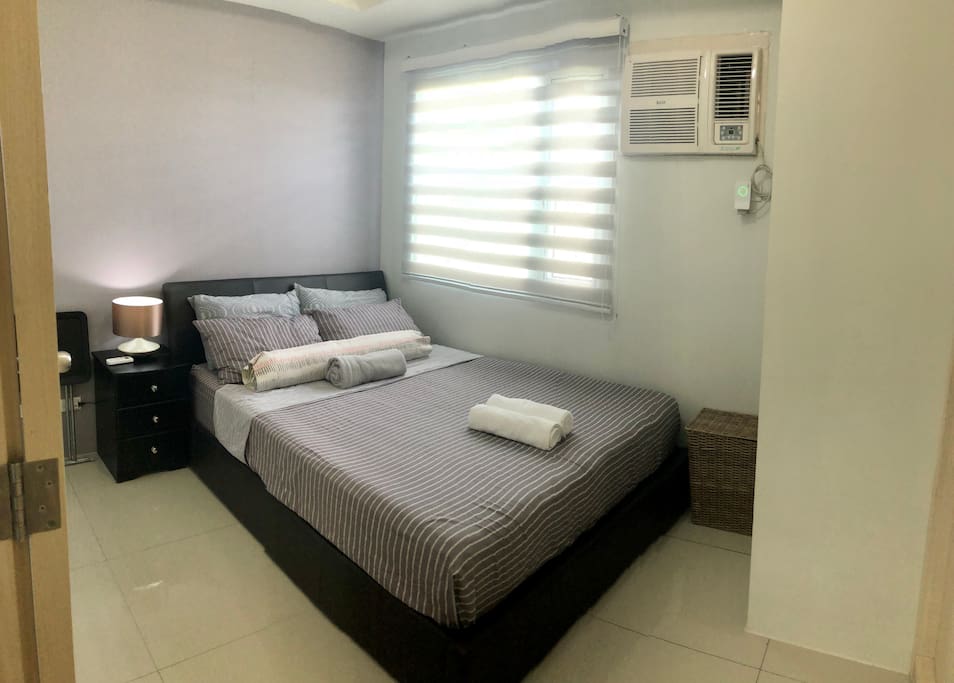 Queen size bed