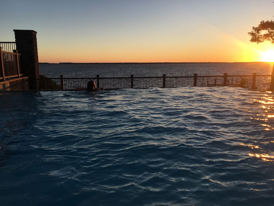 Majestic Neuse River Sunsets Estate Houses for Rent in Arapahoe