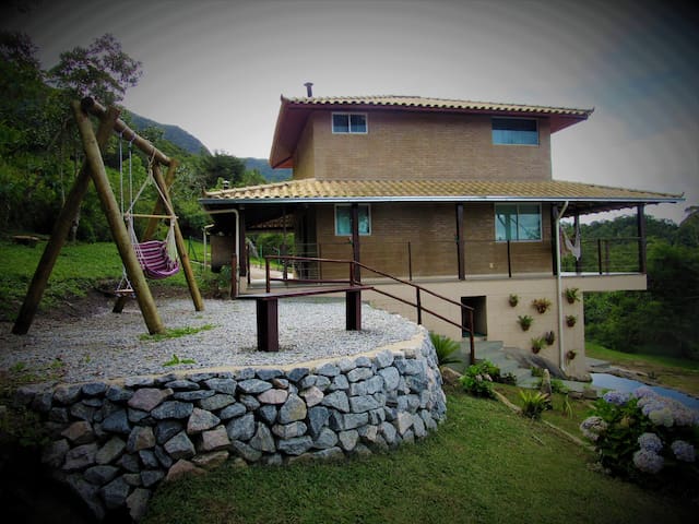 Bela casa na Serra - Pico do Caledônia, 1600m Alt.