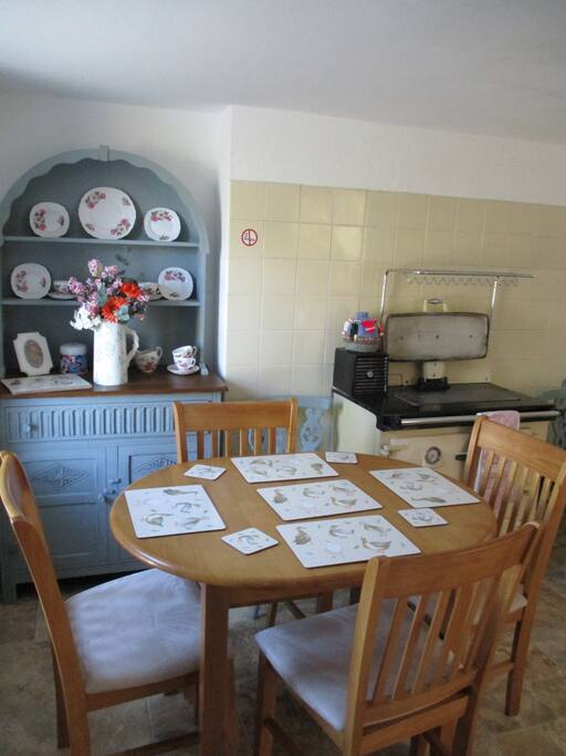 THE DINING AREA