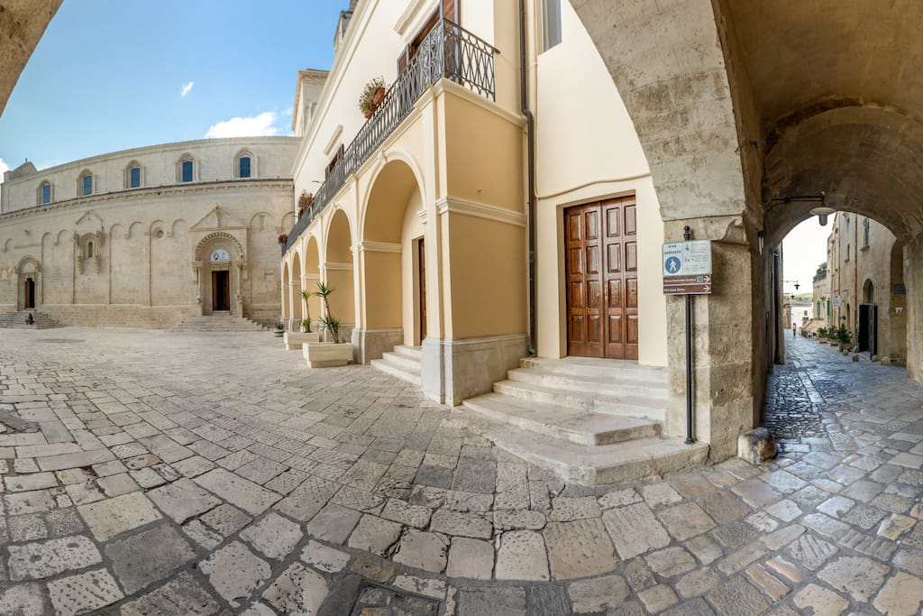 A 20 metri da Piazza Duomo