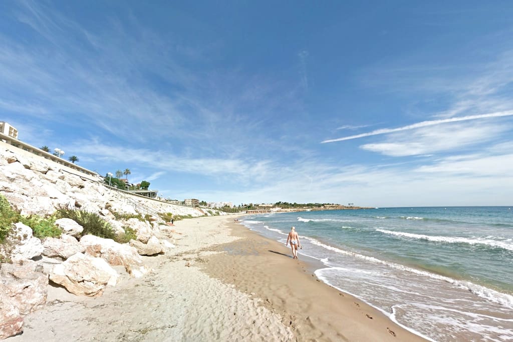 playa al frente del apartamento