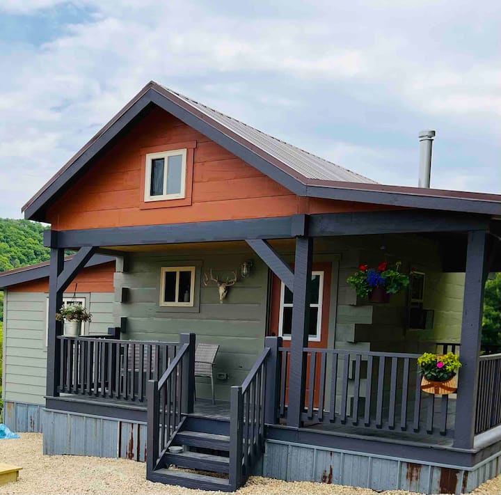 Sweet Avalanche Cabin Cabins for Rent in La Farge, Wisconsin, United