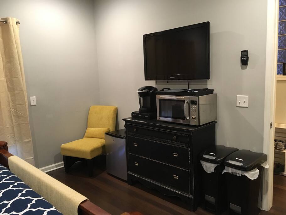 TV with Netflix access, mini fridge, microwave, Keurig. Coffee, teas, travel mugs, paper plates, plastic silverware all available for your convenience.