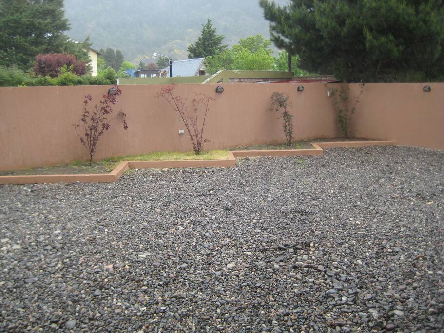 Private parking / estacionamiento privado