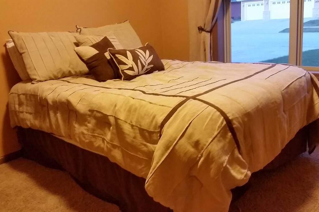 Full sized bed, with bed warmer for those cold Green Bay nights!