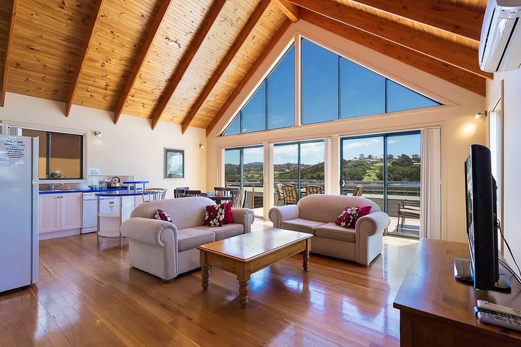 Lounge room