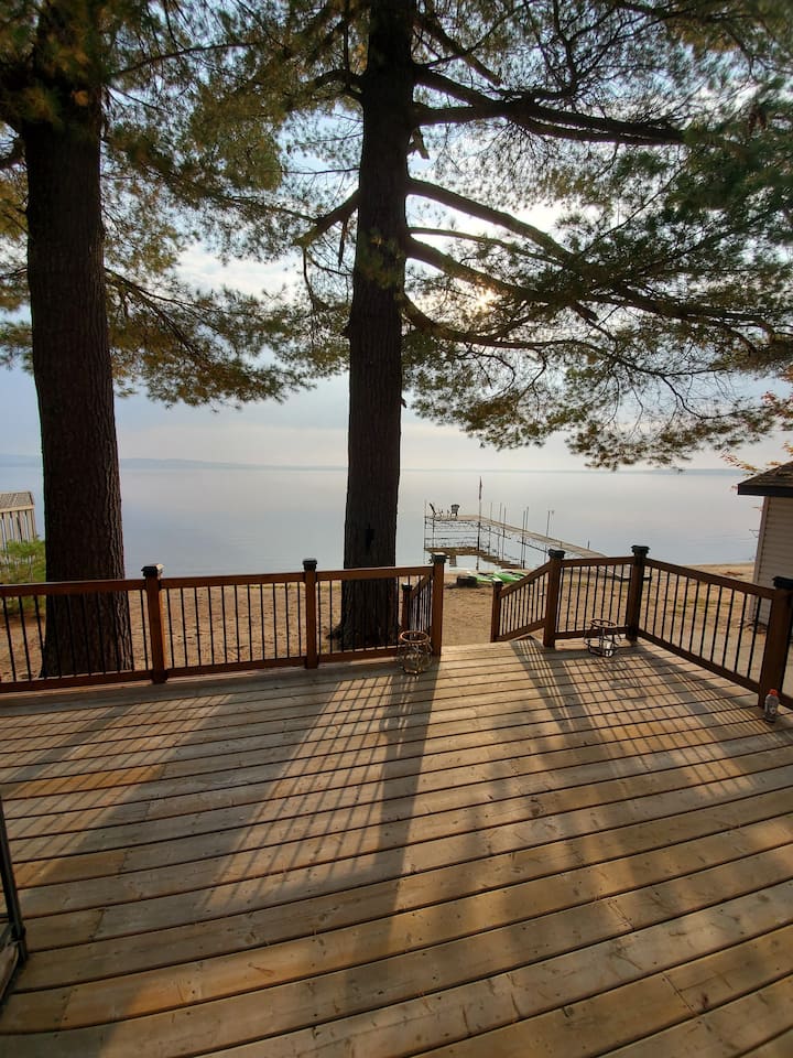 Round Lake Beach House Cottages for Rent in Killaloe, Ontario, Canada