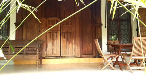 Jambon House - Eyang Room