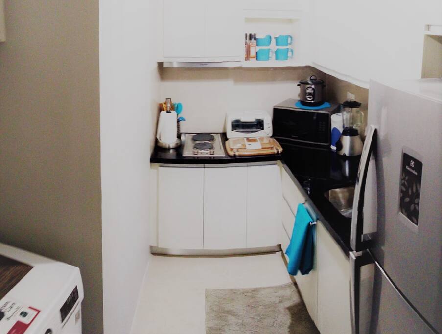 Completely furnished kitchen with washer/dryer
