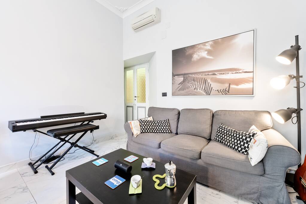 Living room, chilling corner: warm and comfy