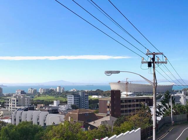 Beautiful house with 180° views gallery image 3