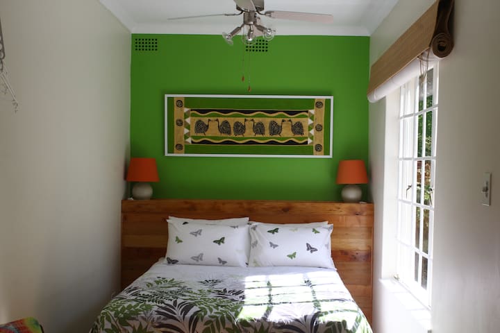 Hanga Studio, close to all Fourways amenities