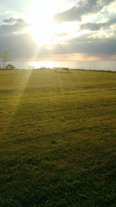 Just a glimpse-pictures can't show all the beauty of a Lake Ontario sunset.