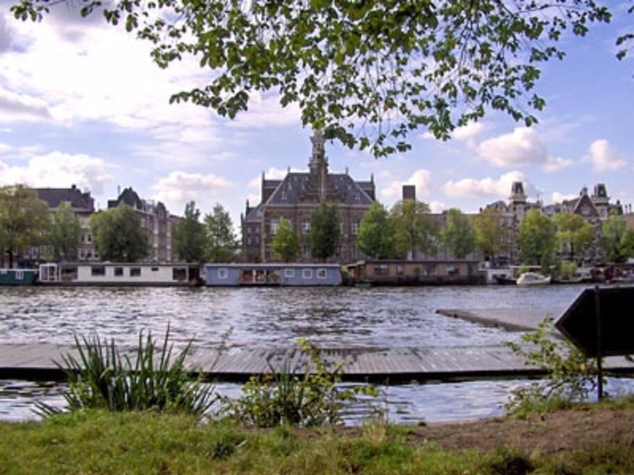 The Amstel river is at the end of the street