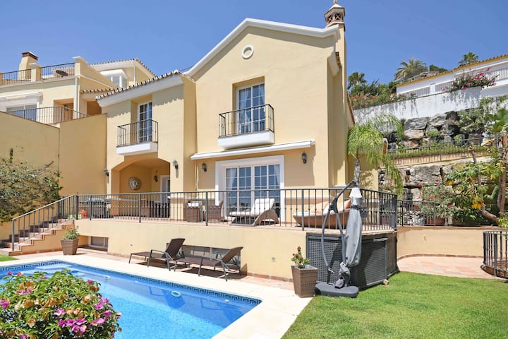 Luxury Modern 4 Bedroom Villa With Pool Sea View Villas For Rent In Marbella Malaga Spain