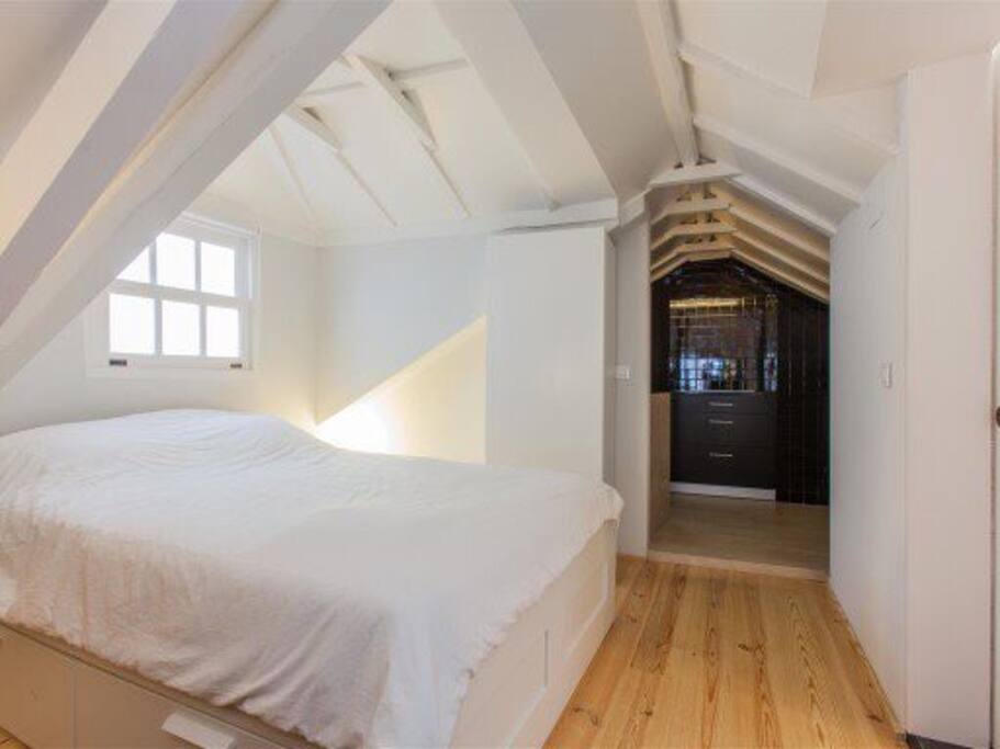 Double Bed