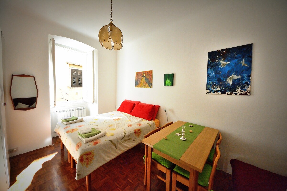 B&B Caccia Trieste - Historical Room - Trieste, Italy | Airbnb - Airbnb