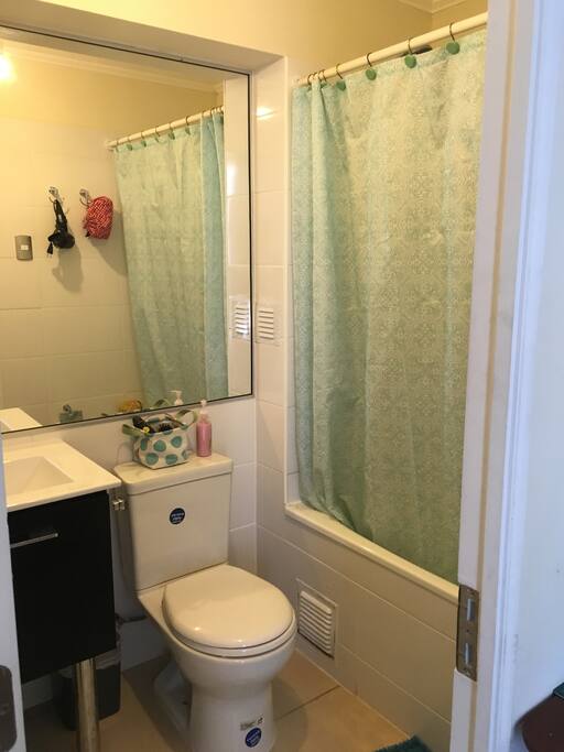 Baño (hay otro más)