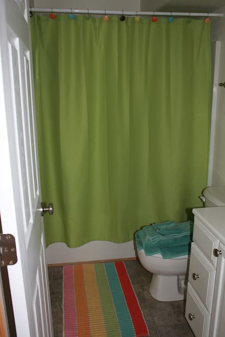 Bottom floor bath