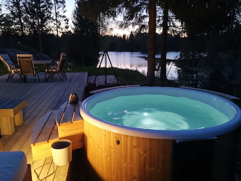Cabin/glamping hot tub and amazing autdoor areas