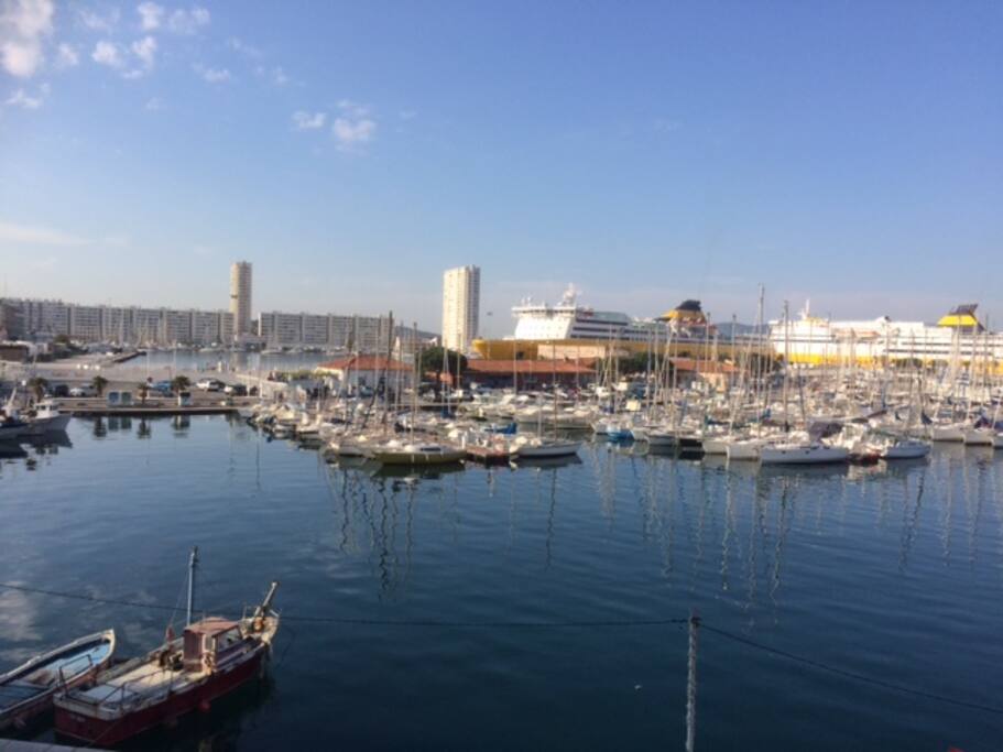 PORT DE TOULON
VUE PANORAMIQUE