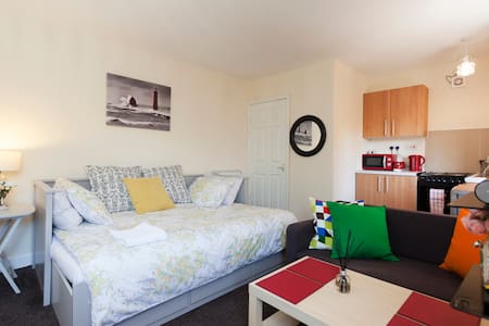 Private Studio (Annexe)with Separate Entrance