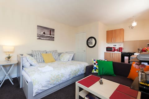 Private Studio (Annexe)with Separate Entrance