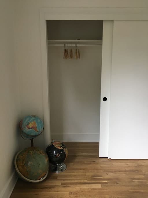 Large closet to help you better use the space