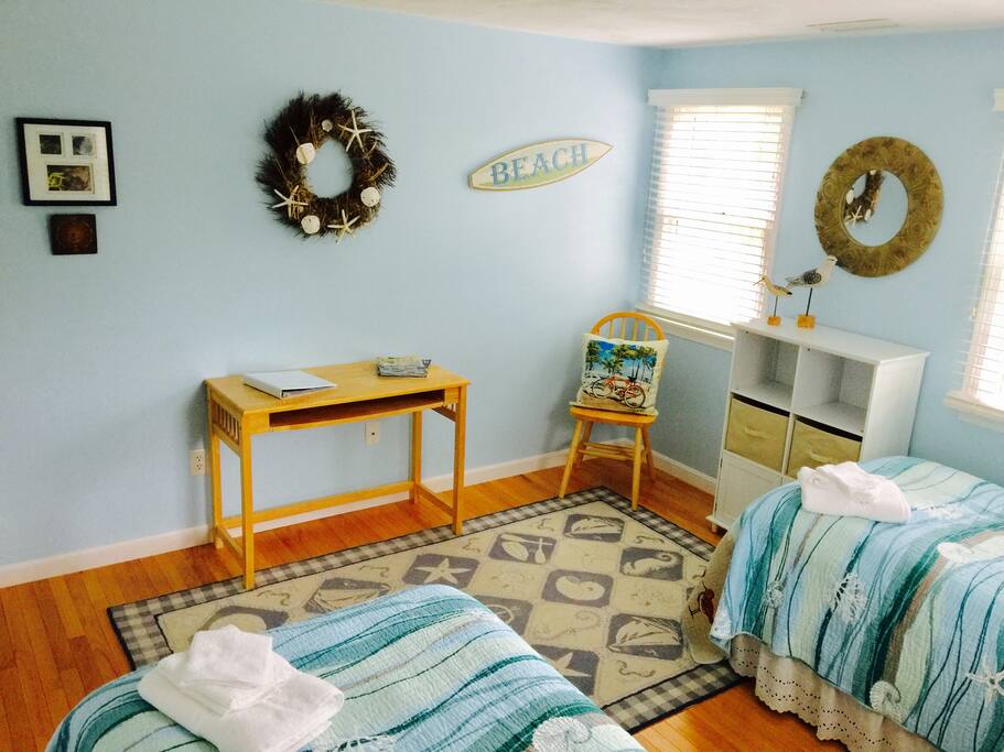 Second view of Beach Room