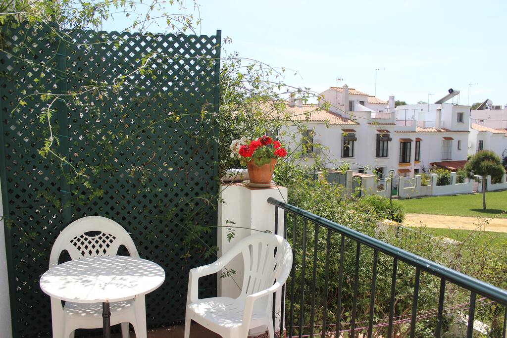 Terraza con acceso al patio.