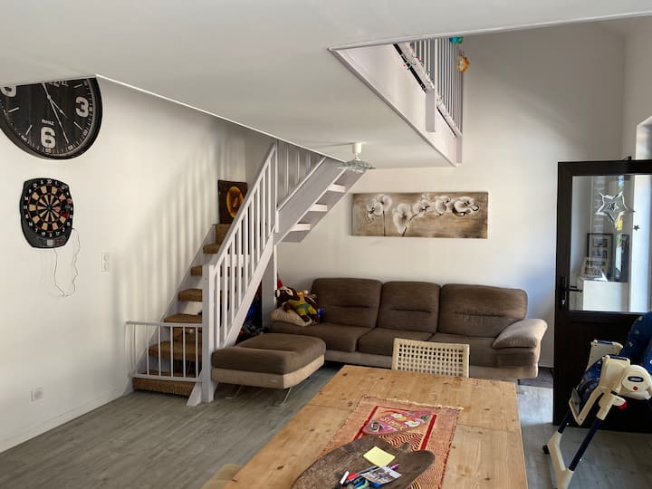 Annexe De Maison Cosy Dans Un Village Au Calme - Méru
