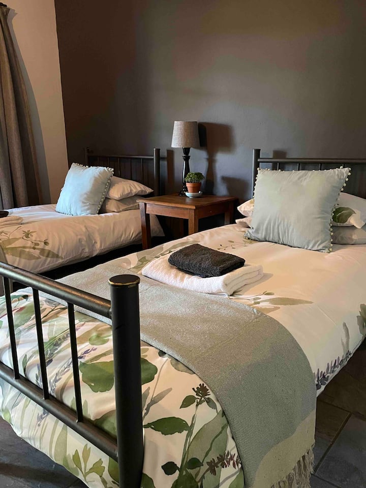 საძინებელი 1