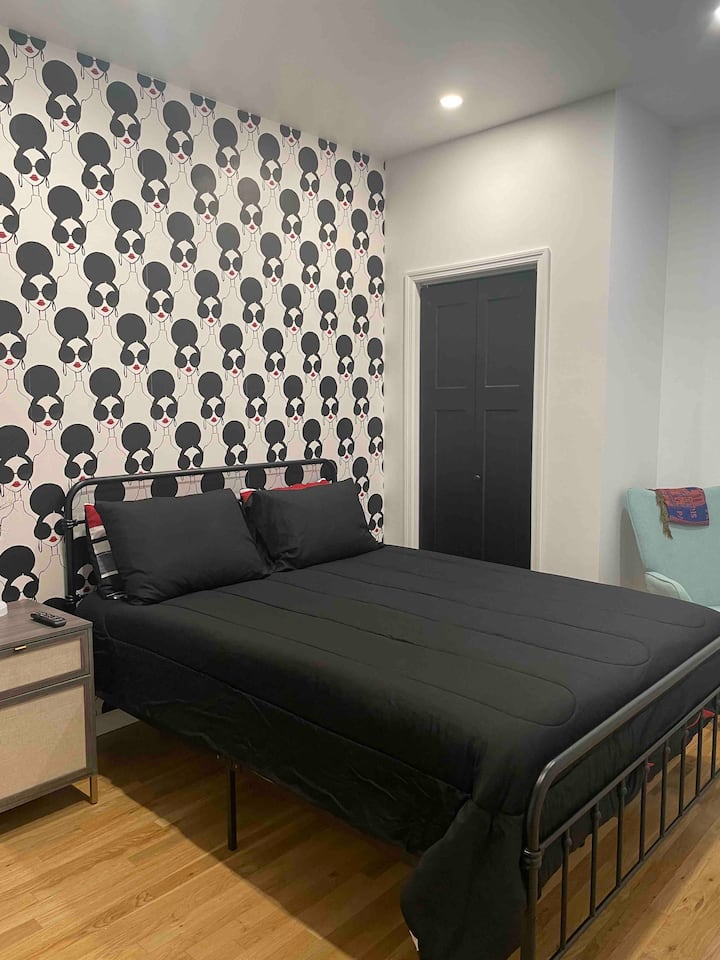 Стая в черно и бяло