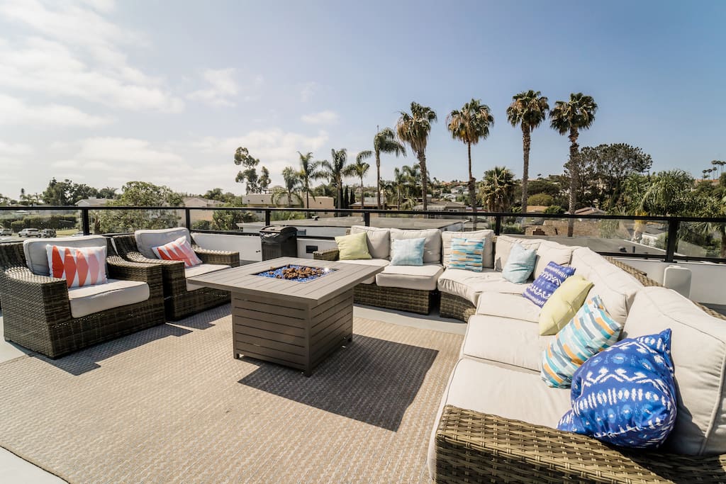 Roof top patio with fire pit