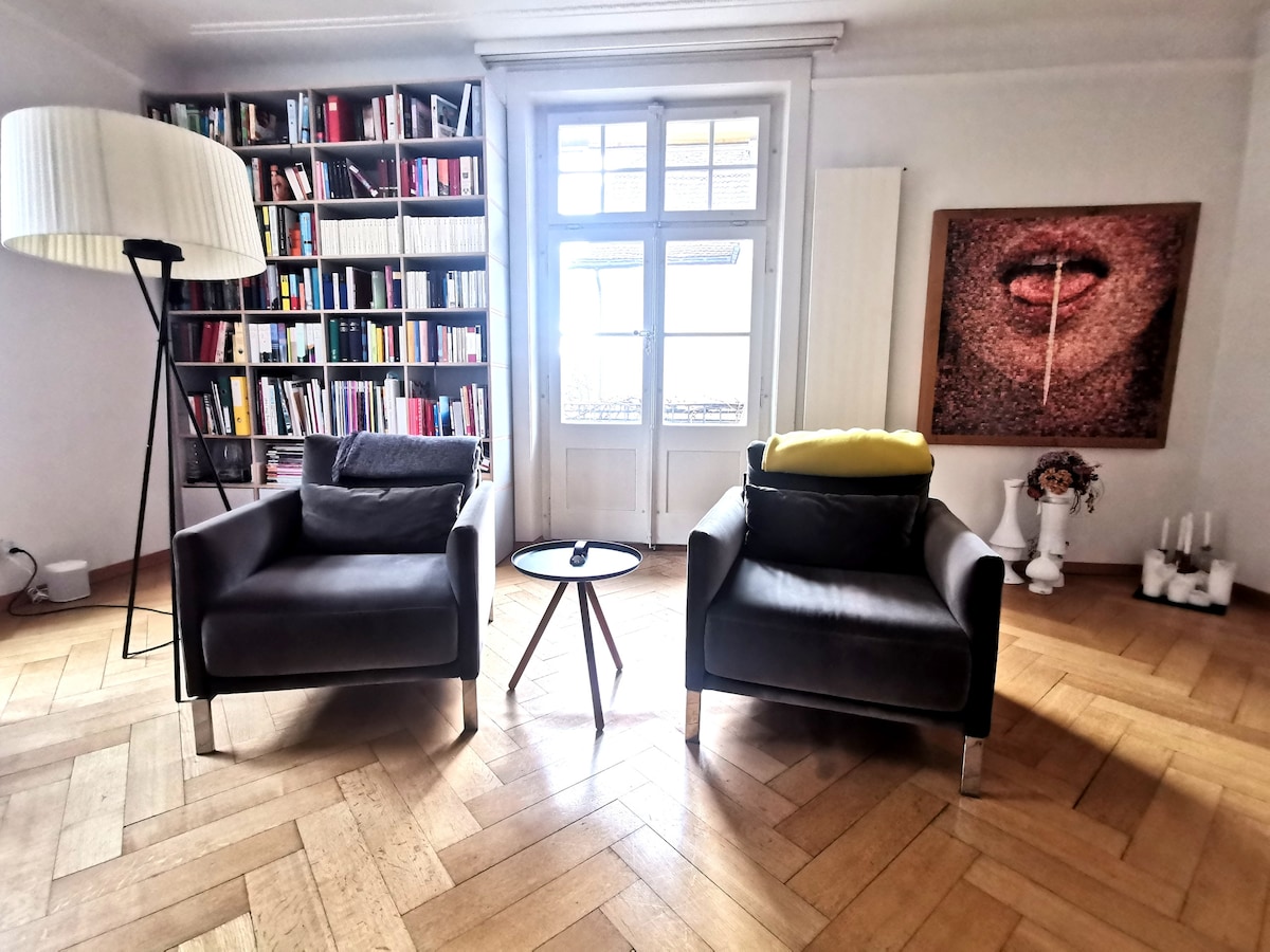 Top performing Airbnb: Beautiful city apartment in Bern in Spitalacker