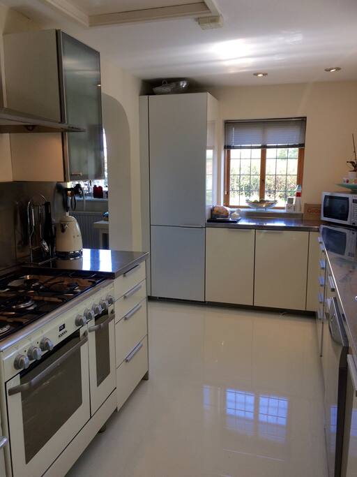Kitchen - help yourself to tea and coffee;)