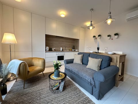 Top performing Airbnb: The View & Design Studio-very center/cozy/quiet in Grad Zagreb