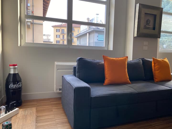 أريكة فرنسية قابلة للسحب