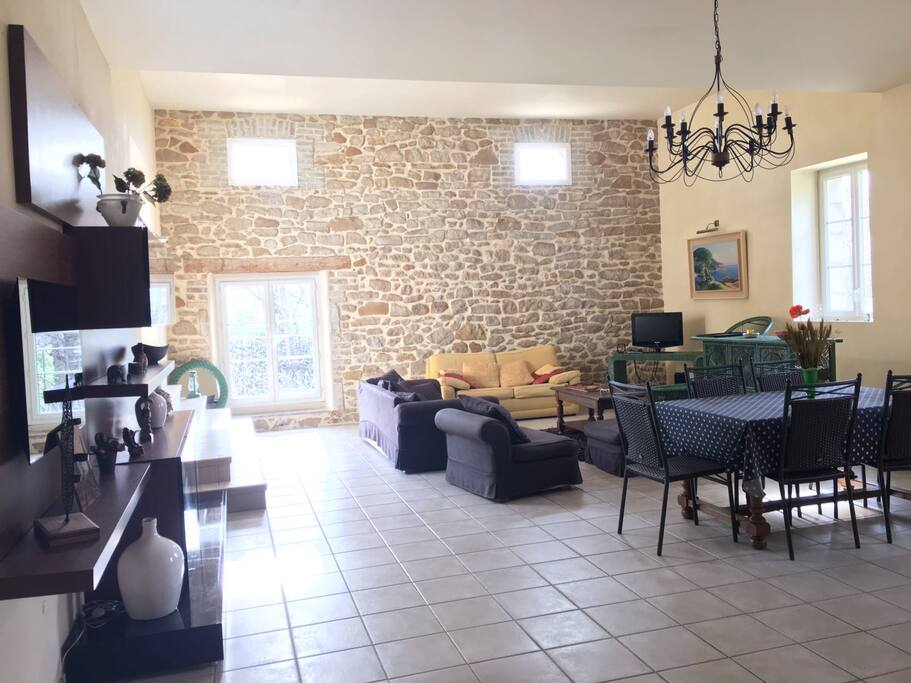 salon/séjour 80m2
