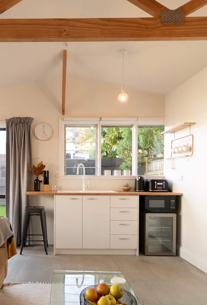 Top 13 Airbnb Vacation Rentals In Petone, Lower Hutt, New Zealand