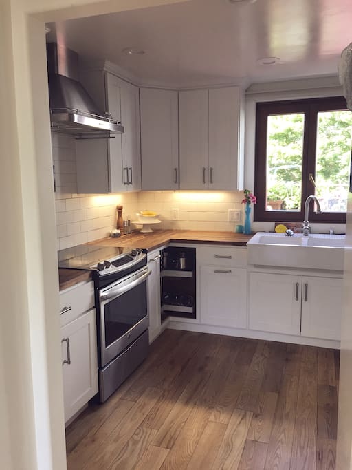 Updated kitchen and appliances with Keurig and hot water built-in hot water in the fridge