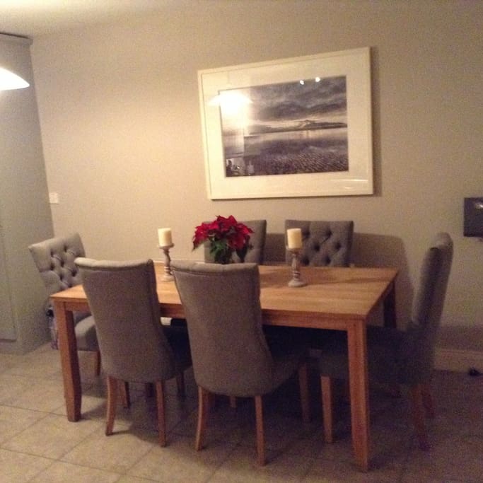 Dining area in kitchen