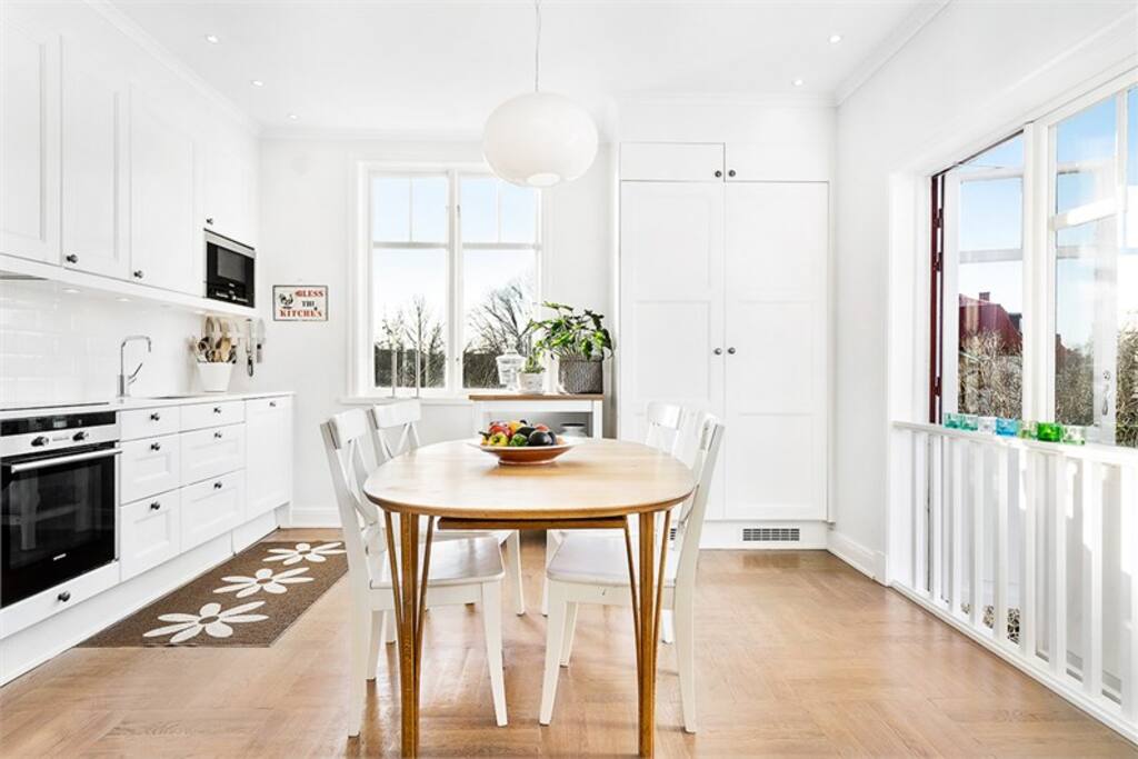 Kitchen and dining room.